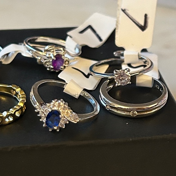 Elegant Women's Ring Set of 8 gemstone rings size 7 - Picture 3 of 4